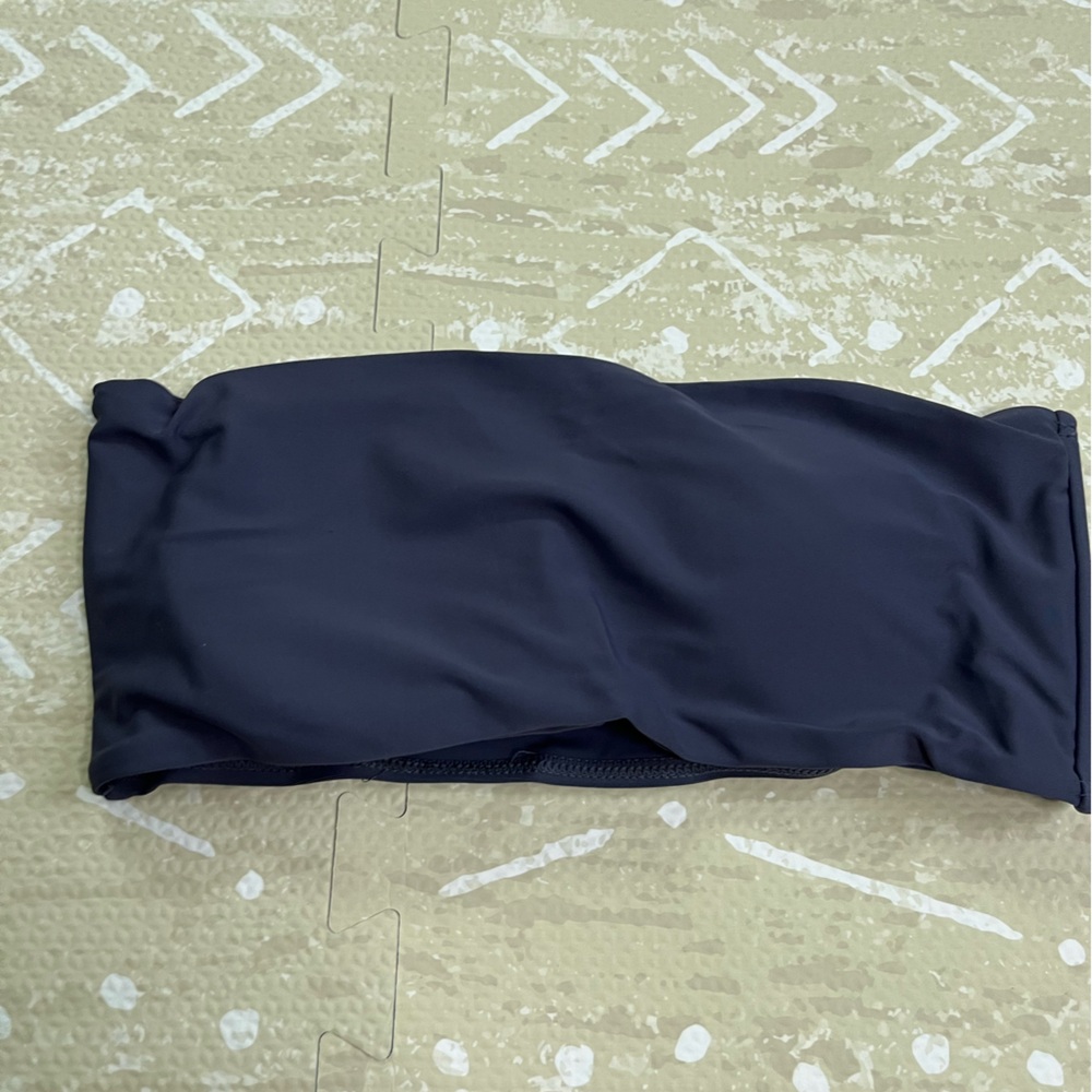 Women’s bandeau bikini top